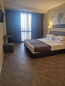 ROOM 1 (1)