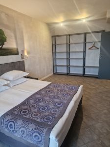 ROOM 3 (1)