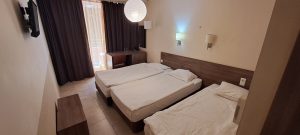 room 4 (1)