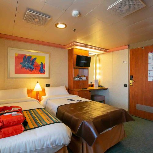 Interior-Cabin-Costa-Serena